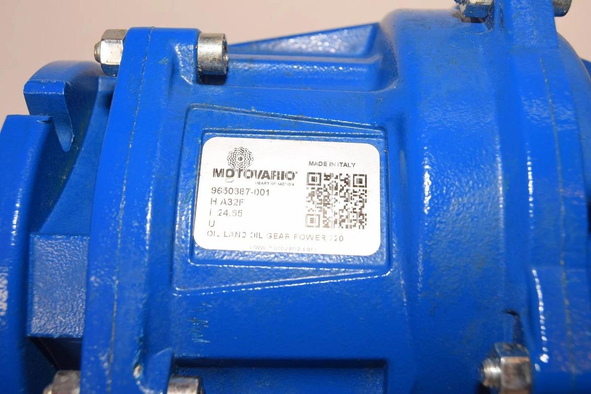 Motovario Gearbox Speed Reducer 24.55 HA32F 9650387-001 4065197/HFA32 (NEW)
