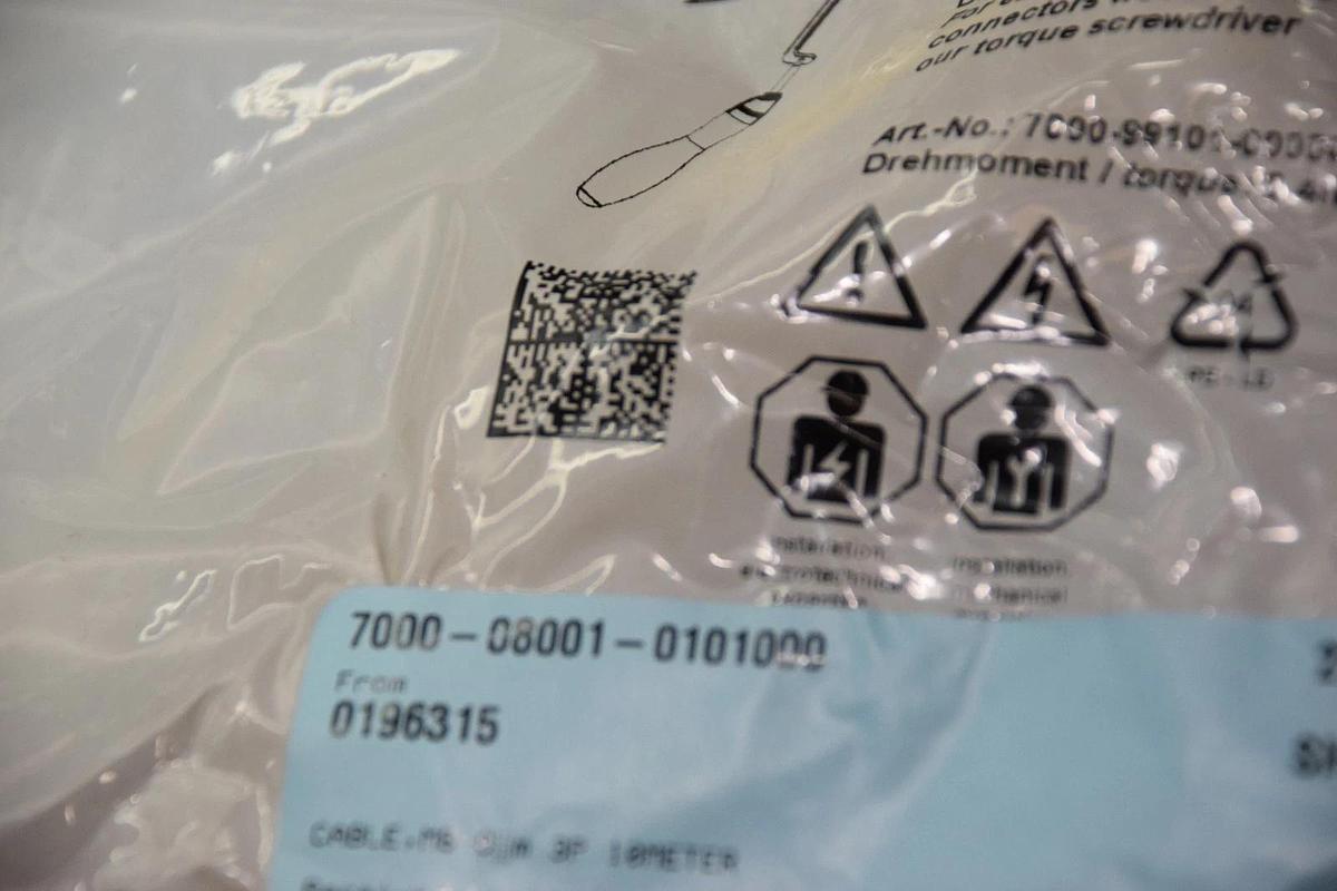 MURR ELEKTRONIK 7000-08001-0101000 7000080010101000 STRAIGHT MALE CONNECTOR NEW