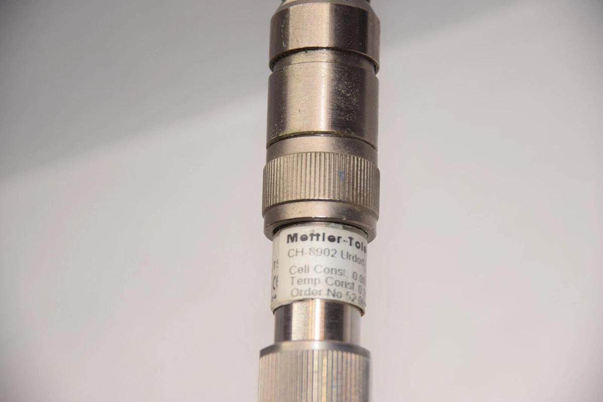 Used METTLER-TOLEDO CH-8902 URDORF ,  7001/225-VP 3.1B Conductivity Sensor