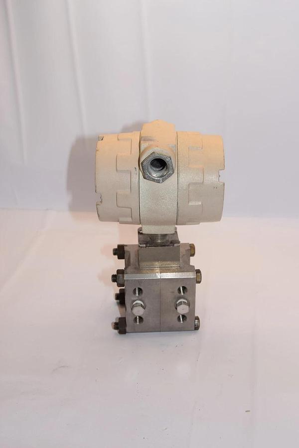 Used VALIDYNE DR800D-10P-N1B4B 10.0" H20 100psi Pressure Transmitter