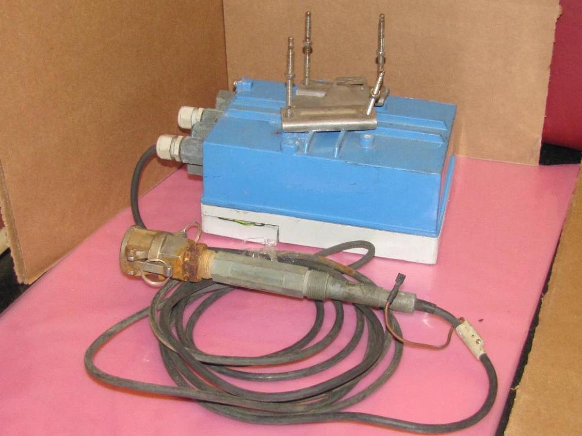 Used ENDRESS+HAUSER MYCOM S MYCOMS 100-230 VAC