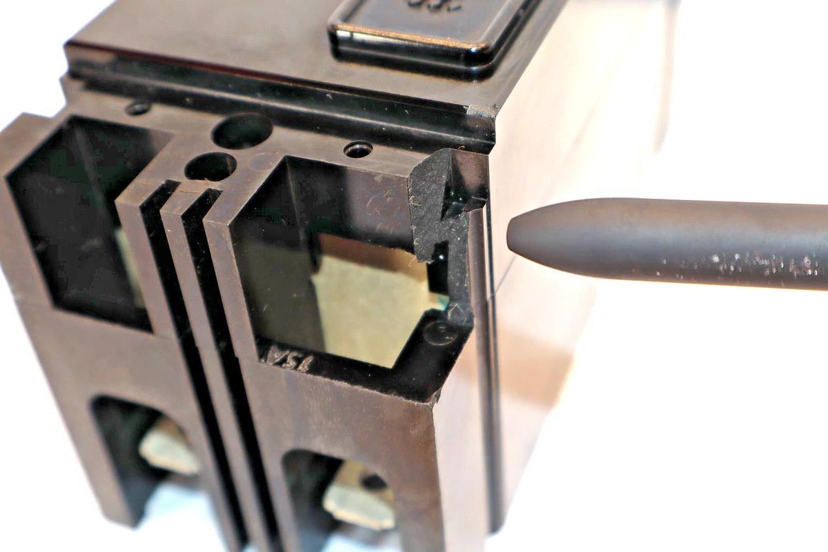 Westinghouse Circuit Breaker EB2015 15A 15 Amp 2P 2 pole (New - Chipped*)