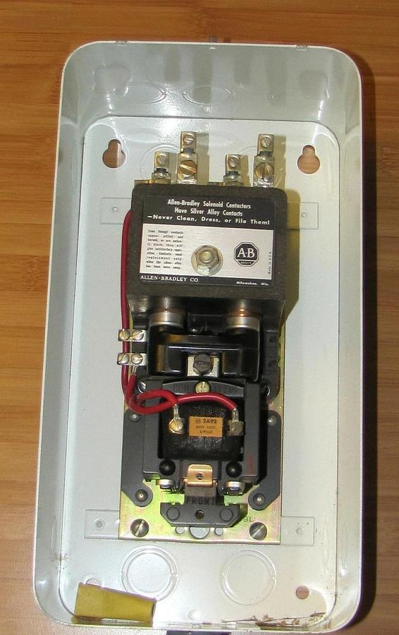 Allen Bradley Size Sz 2 Starter Contactor w/Enclosure 702 702CAD92 220v coil NEW