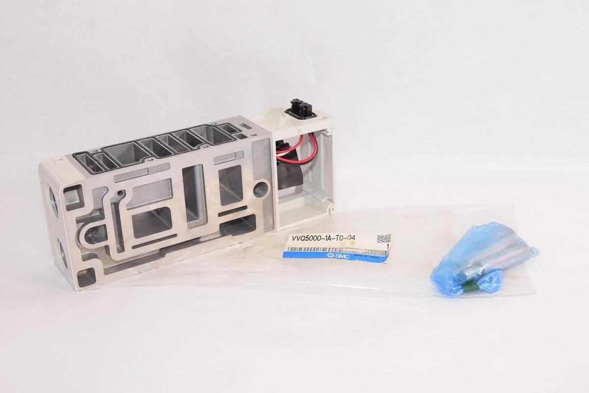 (NEW) SMC VVQ5000-1A-T0-04 VVQ50001AT004 Manifold Block Assembly
