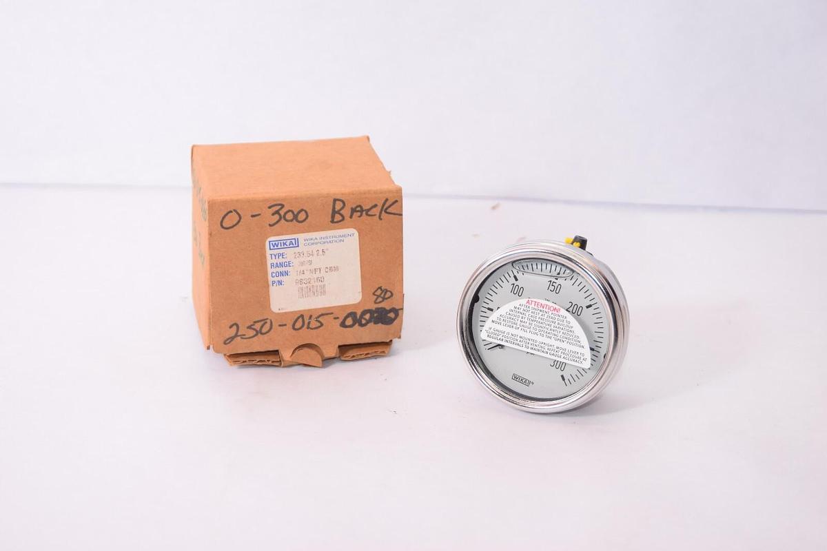 (NEW) WIKA 9832160 233.54 2.5" 300psi 1/4" Npt 0-300psi Pressure Gauge