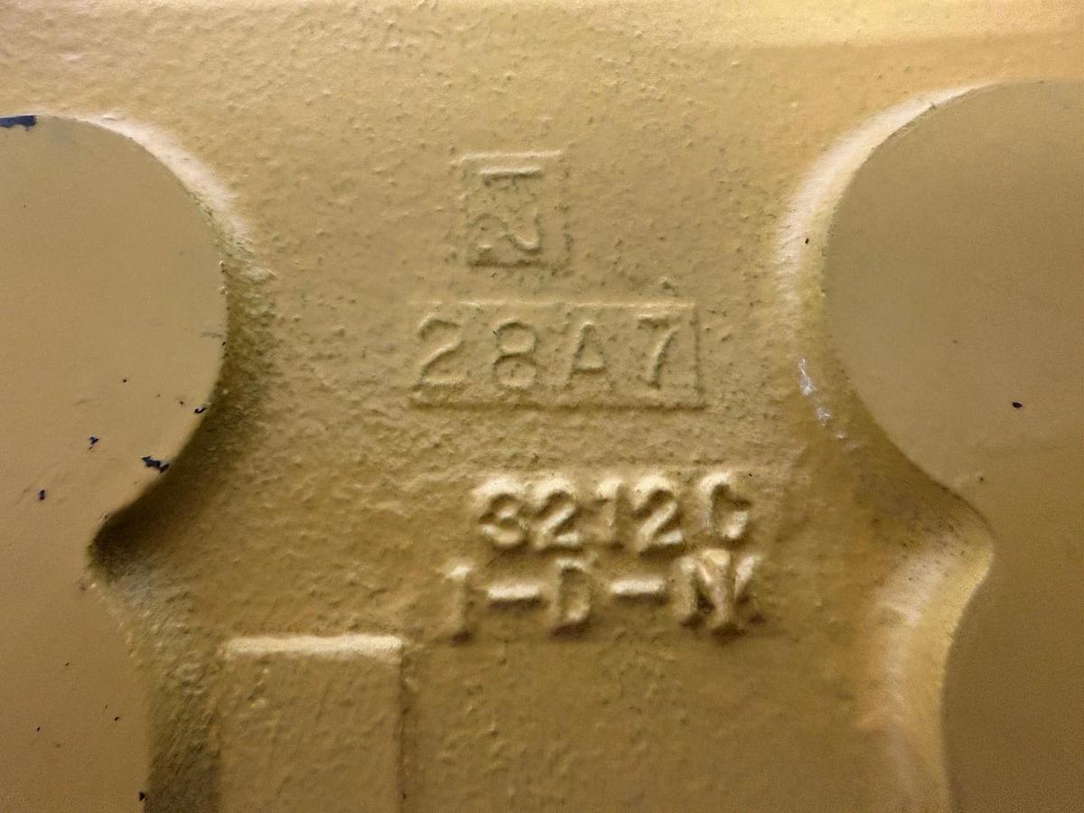 Used Altec Husco 28A7 3212C Vermeer Hydraulic Valve 2 Spool Valve block  3212C 1-D-M