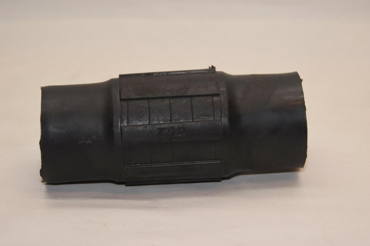 (NEW) THOMAS & BETTS 1-1/4" Coated Conduit Body Ocal Blue Straight Fitting