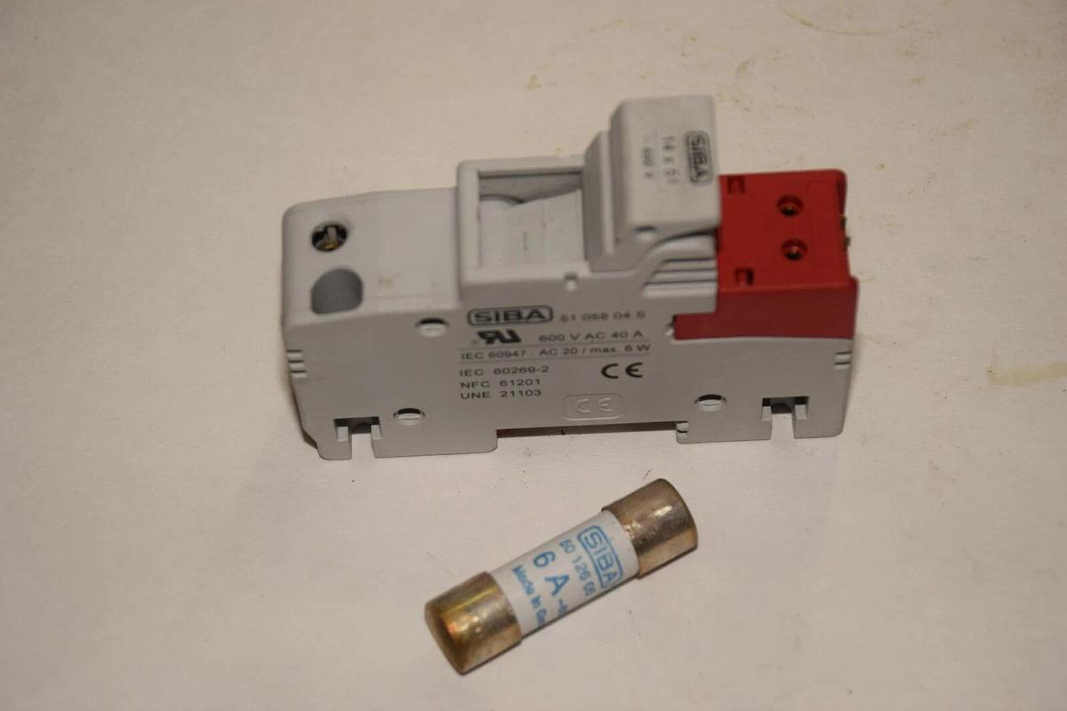 Used SIBA 14x51 51 058 04.S 5105804.S WITH 6A FUSE 600V AC 40A FUSE HOLDER