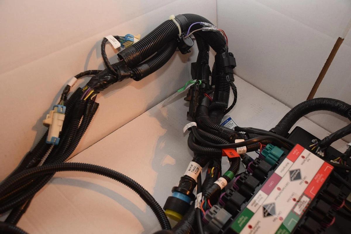 New Mercury Mercruiser Oem 84-898289T65 Dual Helm Harness 8M2100164  8M2100091