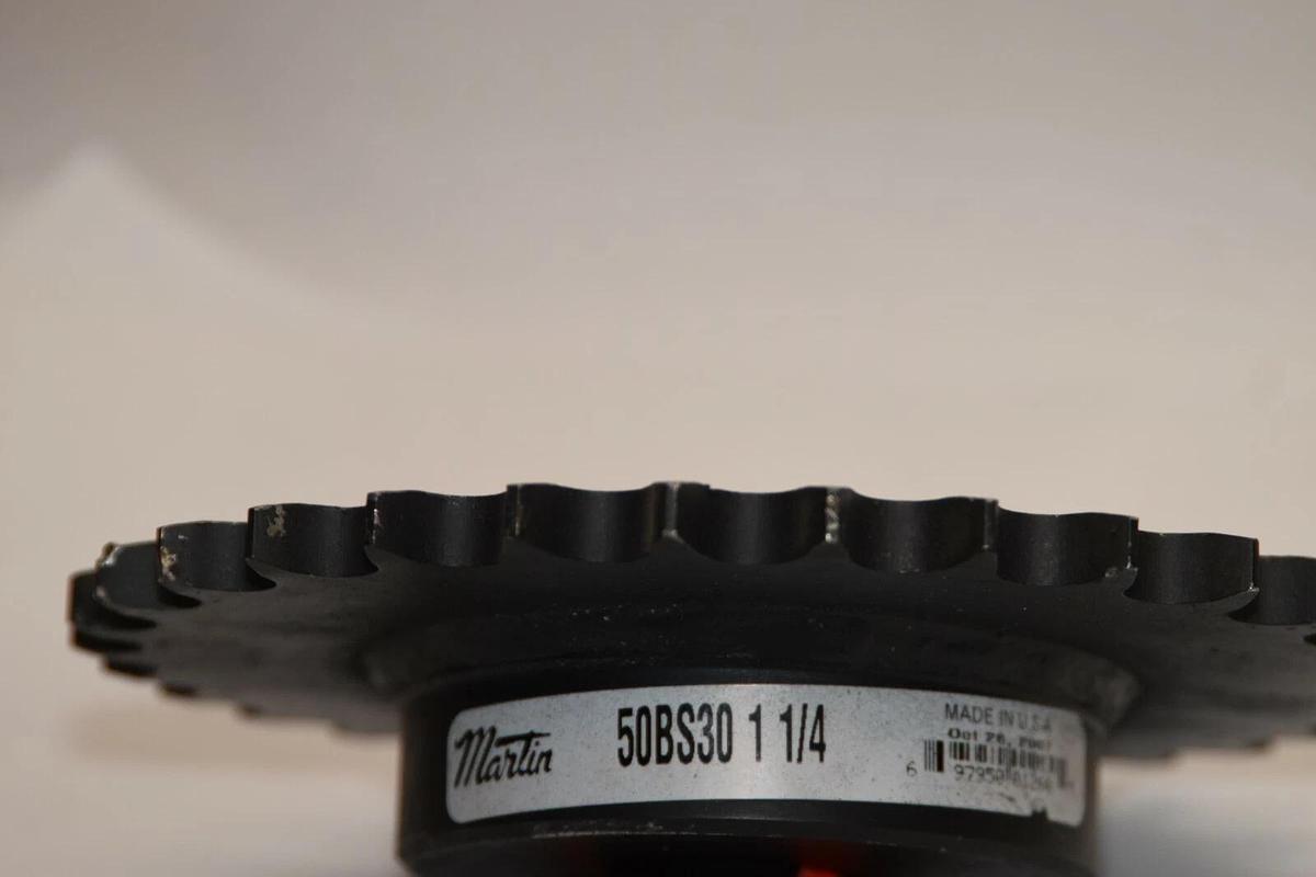 (NEW) MARTIN 50BS30 1-1/4 50BS30-1-1/4 30 Teeth 1-1/4" Bored Sprocket