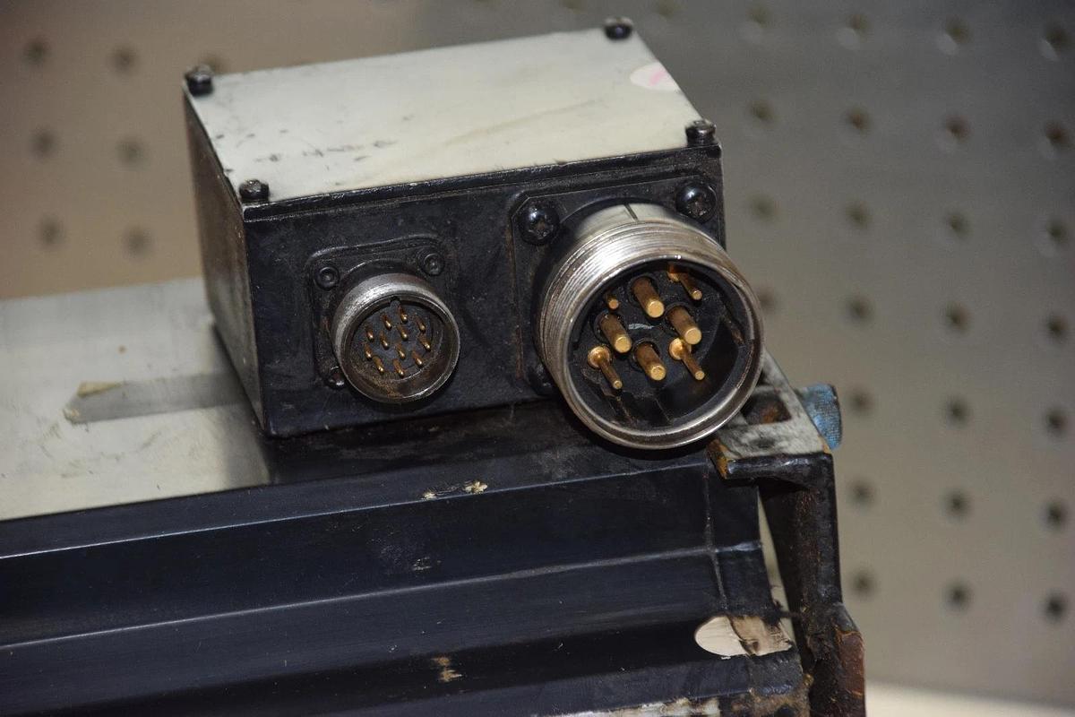 Used PACIFIC SCIENTIFIC SK64FYYYYA-Y05 3000 RPM PERMANENT MAGNET AC SERVO MOTOR