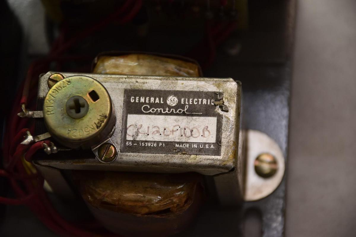 Used GENERAL ELECTRIC CR120P100B WITH CR2790E100H35 10A 12V CONTROL RELAY COIL