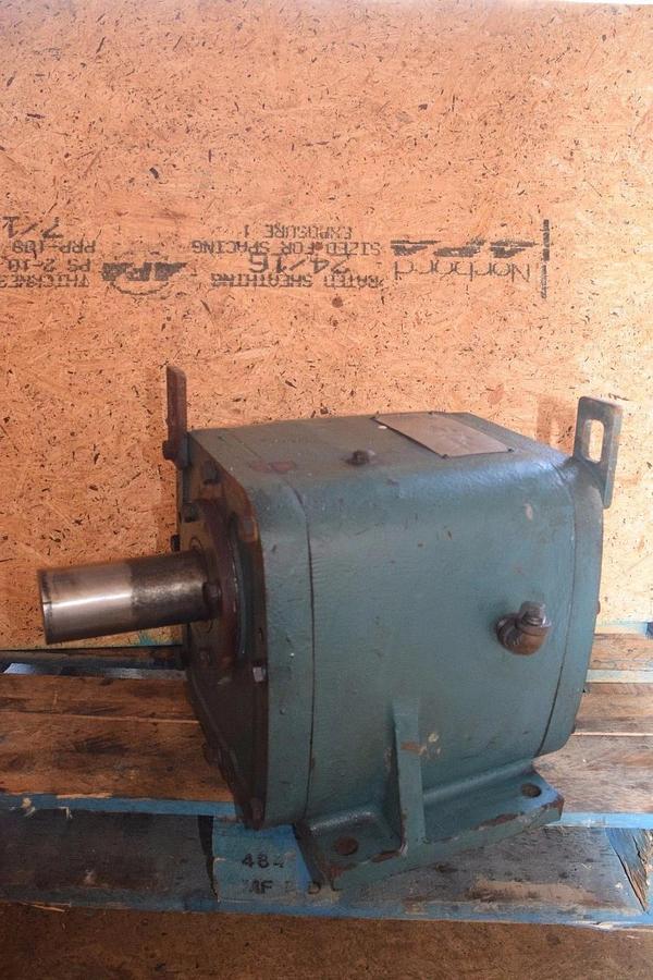 Used Dodge Maxum GB DCR3 4.167:1 Ratio 73.4 4.167 19-299049-EA Gear Box Drive reducer