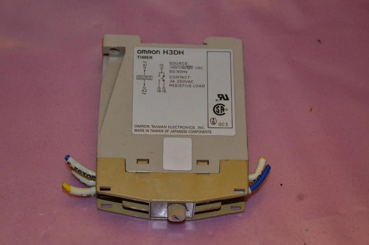 Used OMRON TIMER H3DH 0-6 6 SECONDS SEC TIMER 110/120v