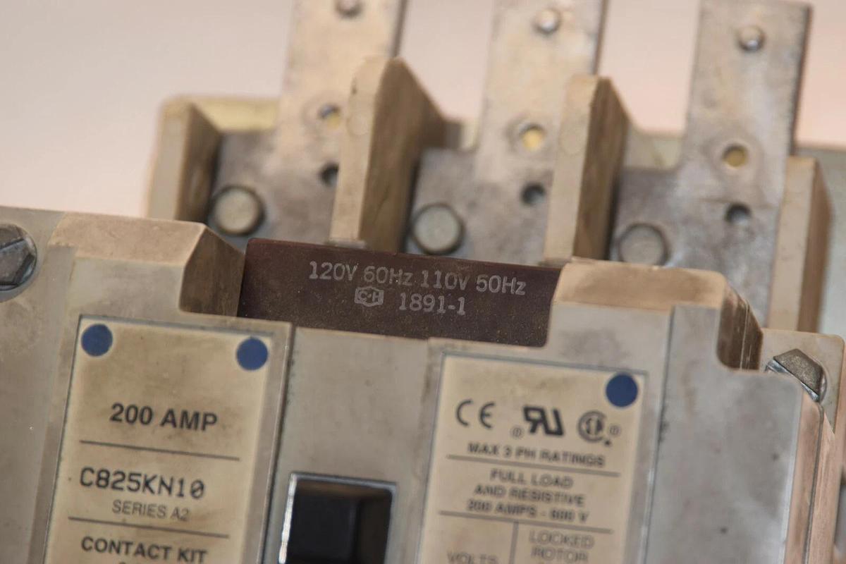 Used Cutler-Hammer 200 Amp contactor C825KN10 120V Coil 3 Poles  600V Series A2 200A