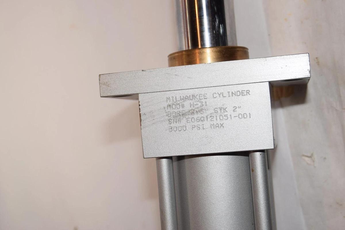 (NEW) MILWAUKEE CYLINDER H-31 2.5" Bore 2" Stroke 3000psi Hydraulic Cylinder