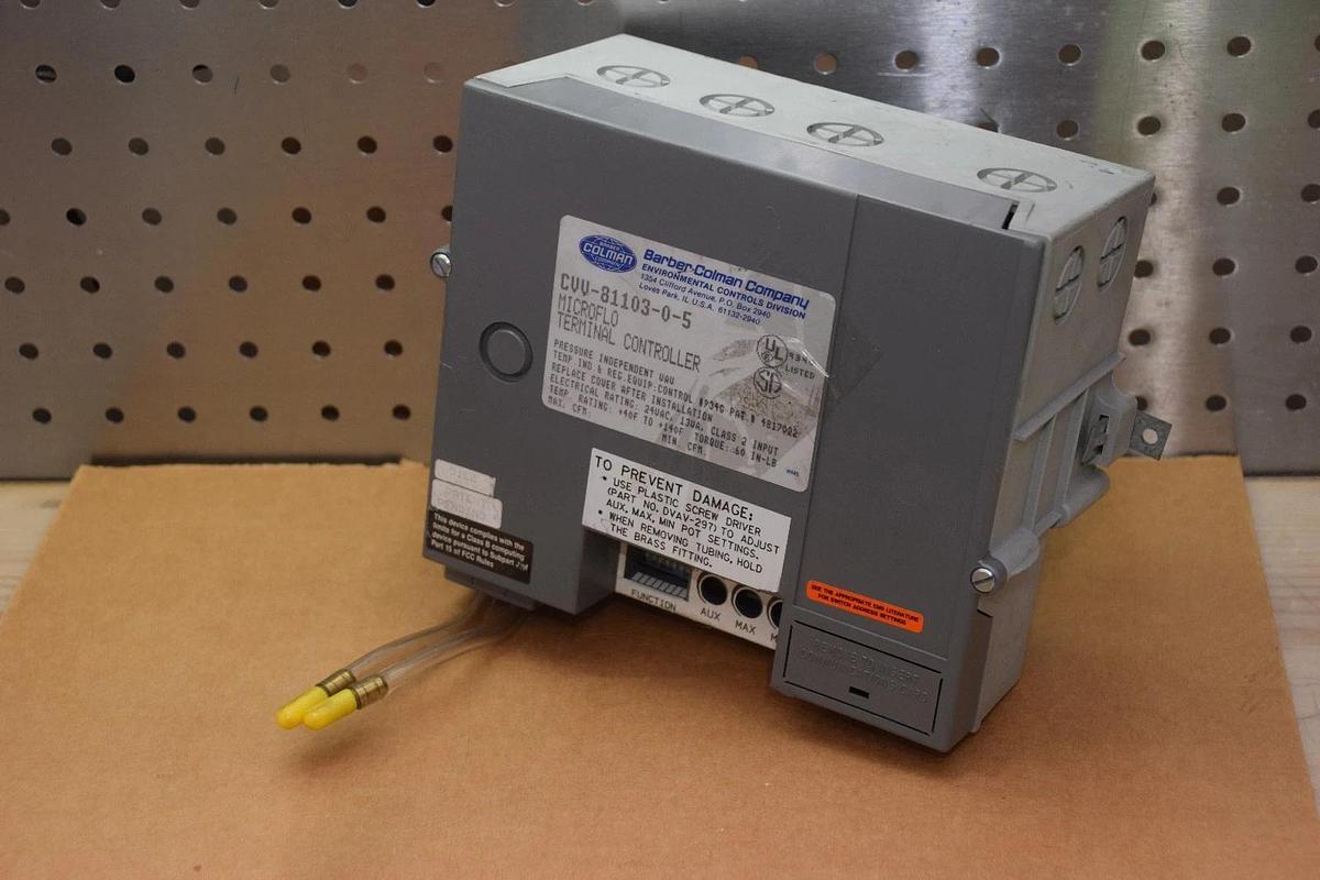 BARBER-COLMAN CVV-81103-0-5 24VAC CLASS 2 INPUT MICROFLO TERMINAL CONTROLLER NEW