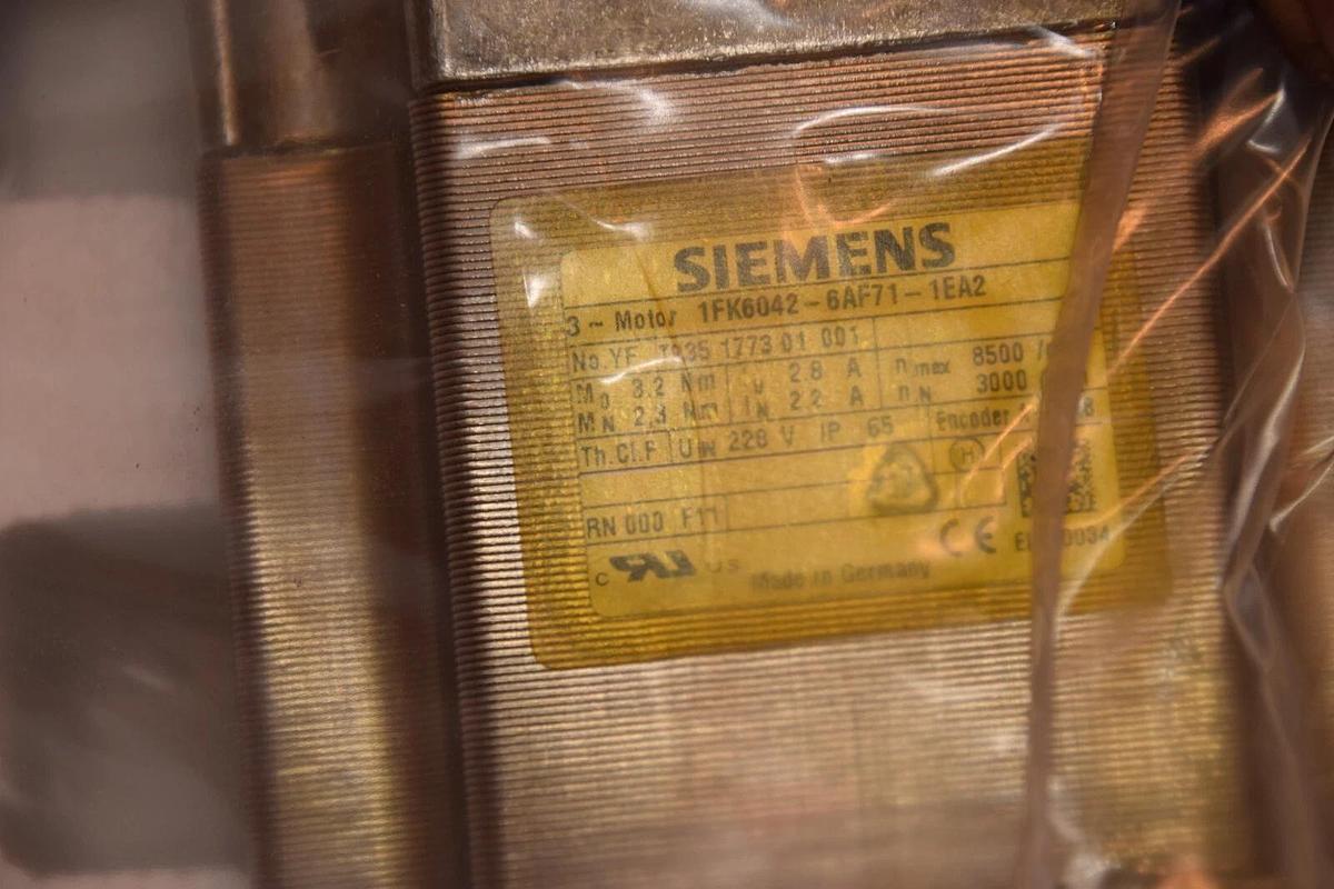Siemens ServoMotor Servo Motor 1FK6042-6AF71-1EA2 1FK60426AF711EA2 (NEW)