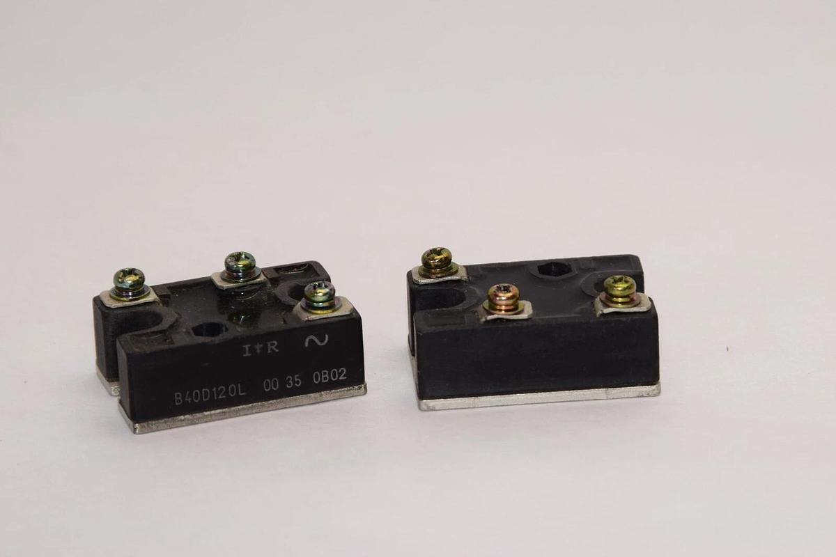 (NEW - Lot of 2) IR B40D120L Power Module