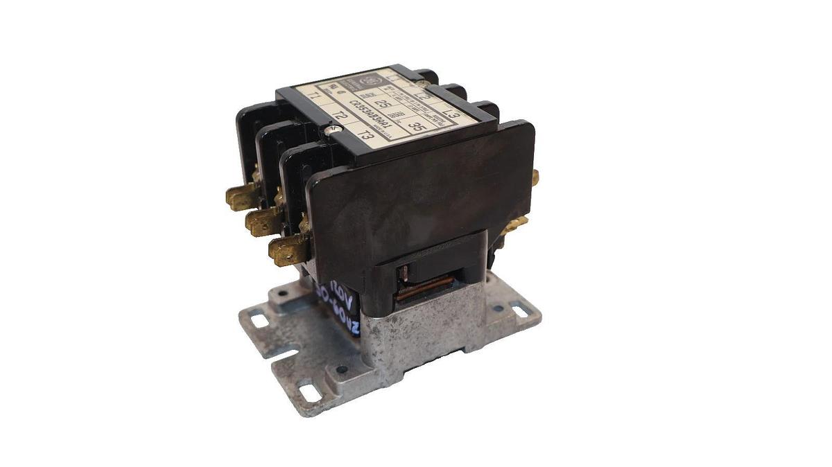 GE , General Electric CR353AB3AA1 110-120V Coil Contactor (New)