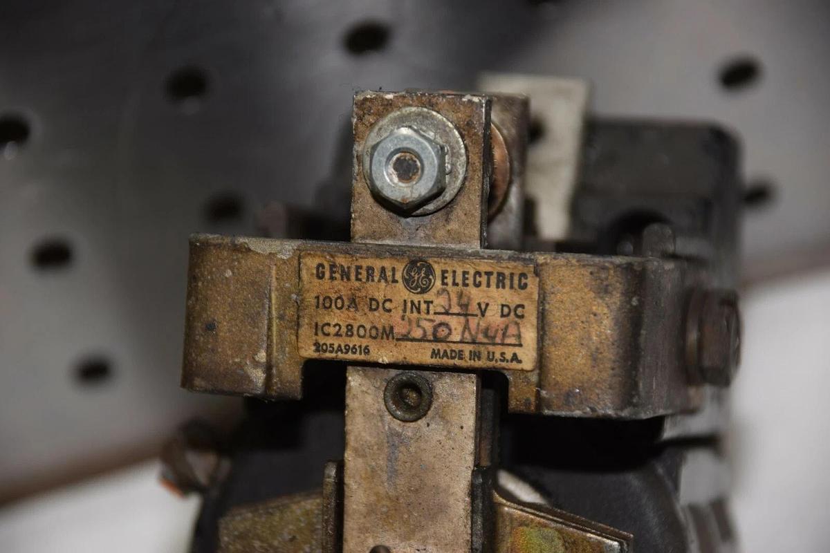 Used GE General Electric DC IC2800M250N4A 24V DC IC2800M 250N4A