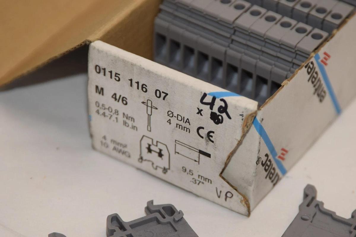 (NEW - Lot of 42) ENTRELEC 0115 116 07 M4/6 4mm2 10Awg Grey Terminal End Block