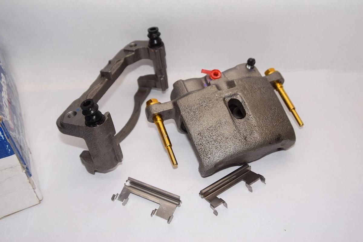 (NEW) AcDelco 8FR1378 , 19141580 Brake Caliper