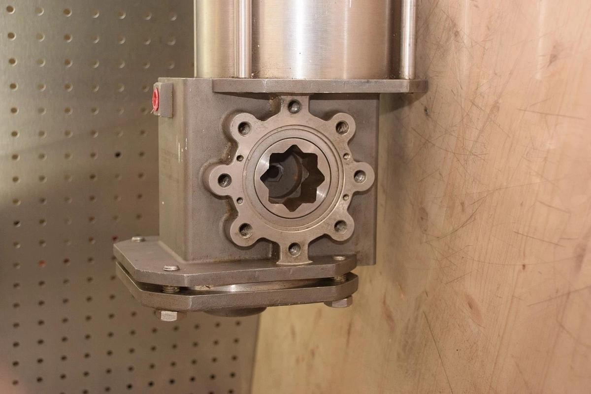 Used PCC Valves & Controls Valve PCC QSR07-60 Valve operator, 120psi, Stainless Steel