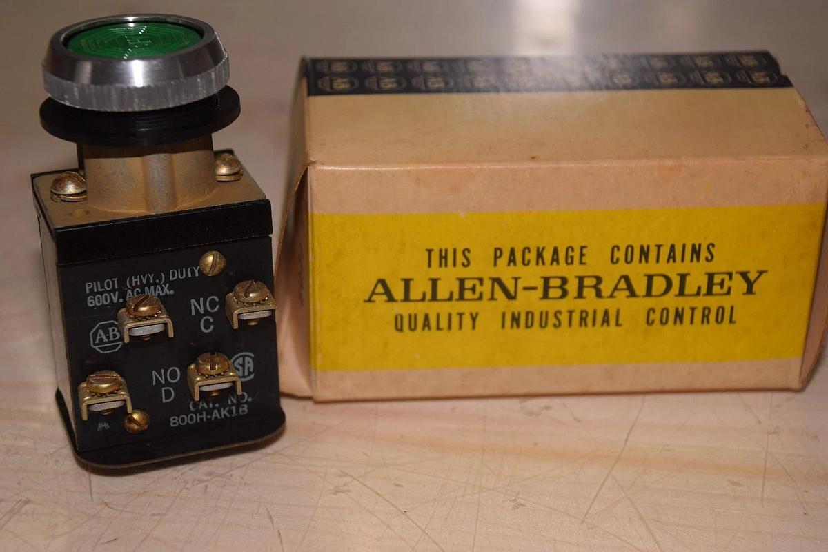ALLEN BRADLEY 800H-AK1B 800H AK1B 800HAK1B SER A FLUSH HEAD PUSH BUTTON NEW