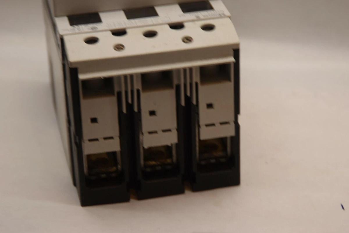 Used KLOCKNER MOELLER Breaker NZM7A-150N-NA 150A 150 Amp A w/ DAOV-NZM7