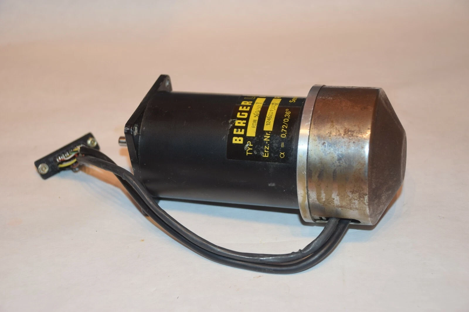 Used BERGER LAHR 12462015000 RDM 569/50 1.4A 2.3Ω STEPPER MOTOR