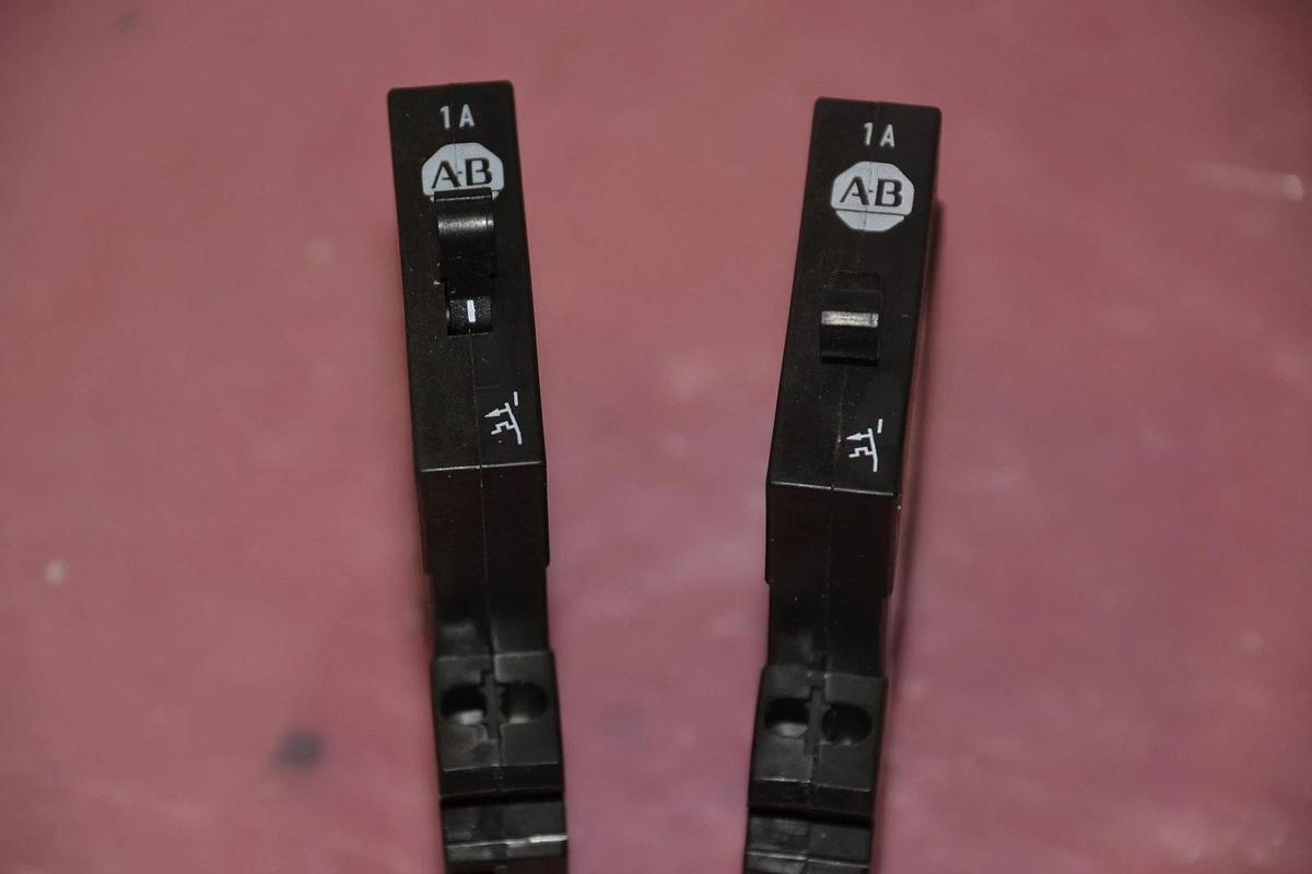 Used (LOT OF 2) ALLEN BRADLEY CIRCUIT BREAKER 1492-GS1G010 SER. A 1 A 1A AMP