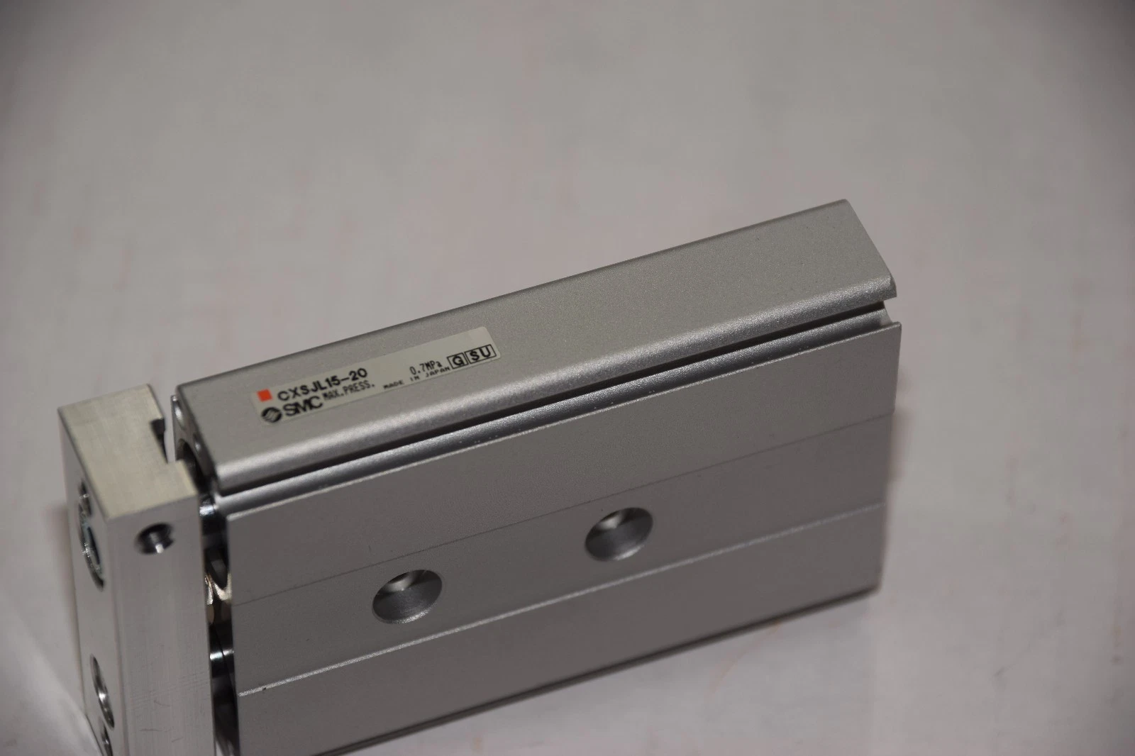 SMC CXSJL15-20 CXSJL1520 0.7MPa PNEUMATIC CYLINDER NEW
