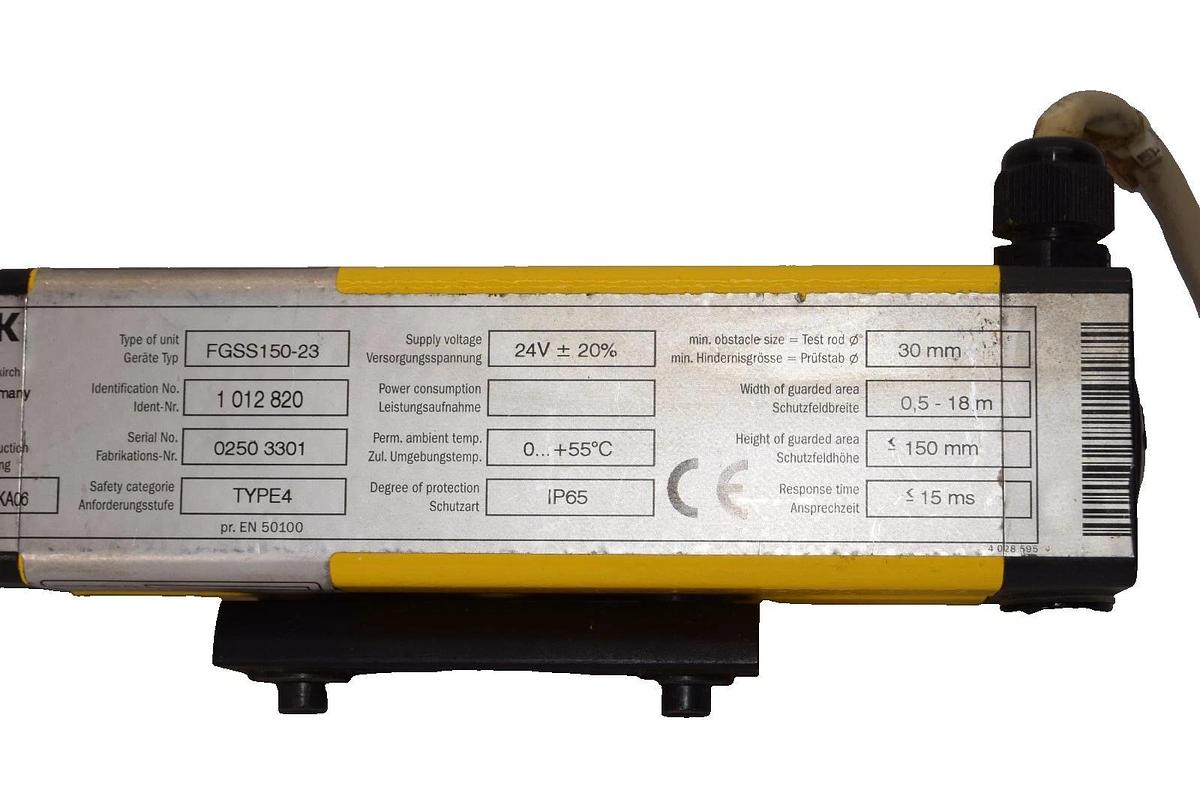 Used SICK FGSE150-23 24V 30mm 30-FGS Receiver Light Curtain *AS IS - Cracked Lens*