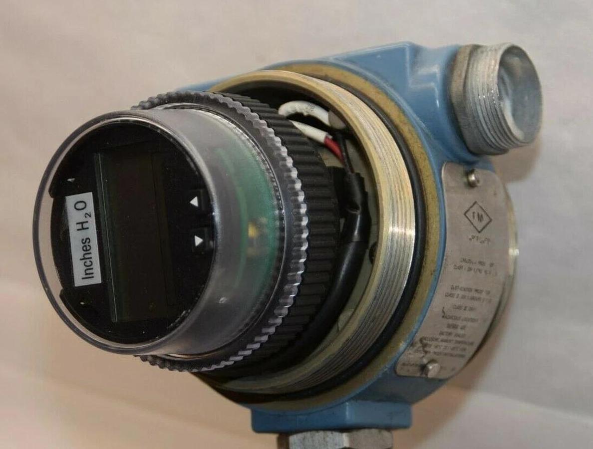 Used ROSEMOUNT 1151DP3S22B1M7 Pressure Transmitter W/ 01151-0150-0002 Manifold