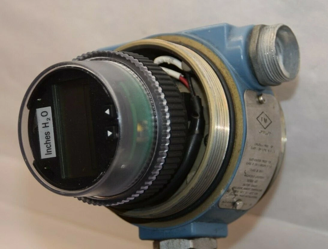 Used ROSEMOUNT 1151DP3S22B1M7 Pressure Transmitter W/ 01151-0150-0002 Manifold