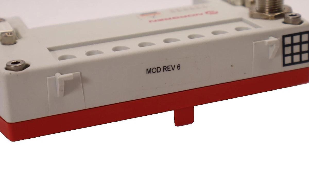 Norgren VM10IBFNB00080 , VM10IBFNB-00080 Tophat Base for 8 Stat. Sol Valve (New)