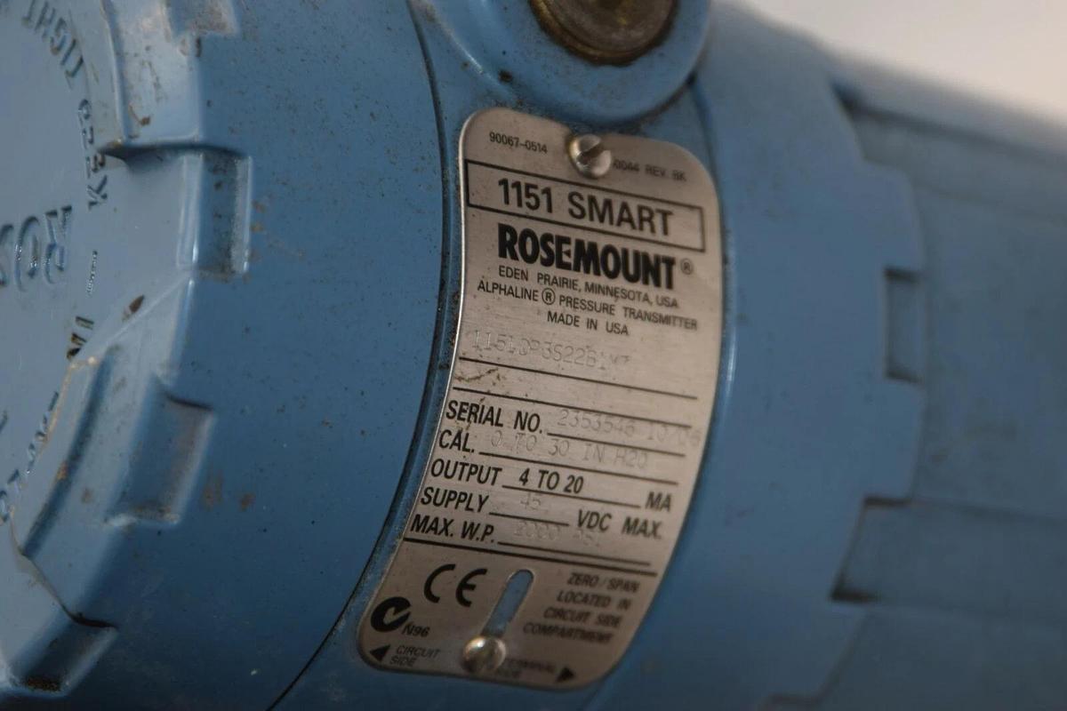 Used ROSEMOUNT 1151DP3S22B1M7 Pressure Transmitter W/ 01151-0150-0002 Manifold