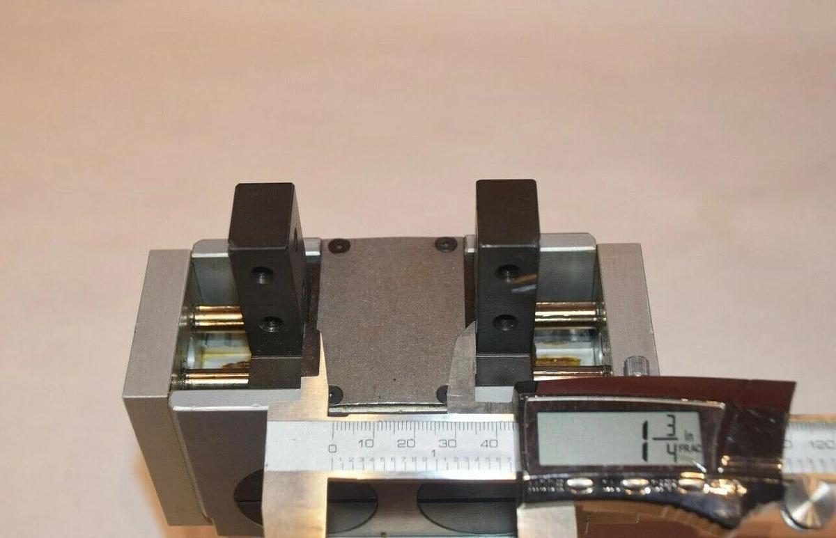 Used CKD HFP PNEUMATIC GRIPPER  1-3/4" - 3-1/4"