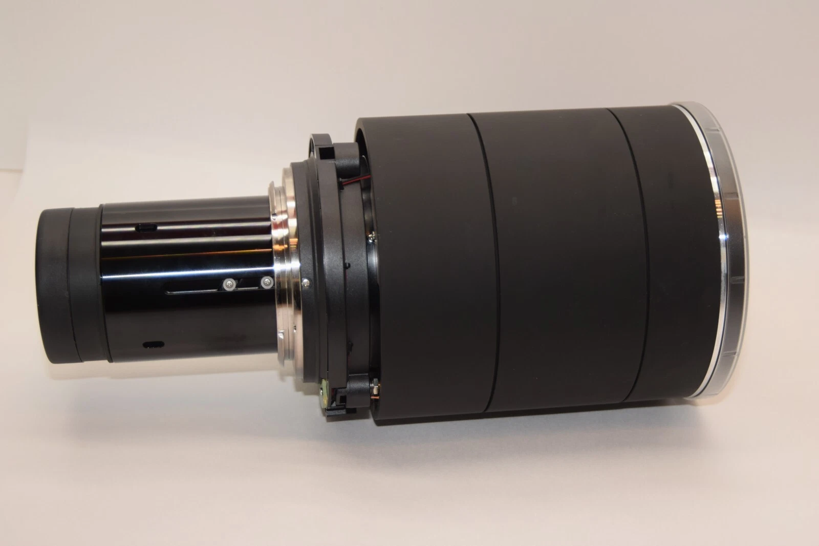 Used BARCO NV43 F2.4-2.7 (F2.4-6.0) F=24.0-34.0mm Wide Zoom Projector Lens NV 43