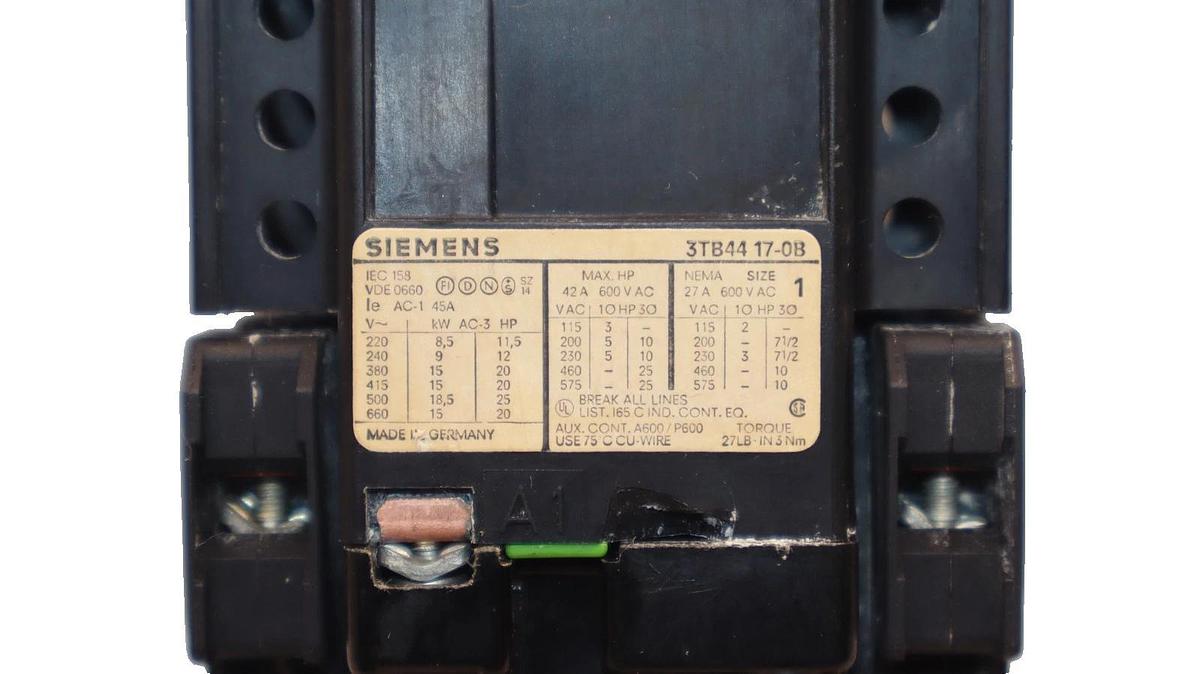 Siemens 3TB44 17-0B 24V Coil 3pole Size 1 Contactor (New)