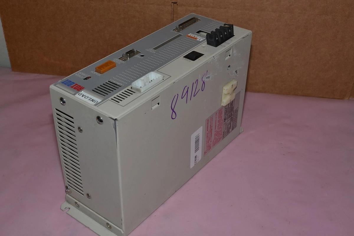 Used SHIBAURA ENGINEERING CM1-A2A4 CM1A2A4 240VAC 50/60Hz ROIBOT DRIVE