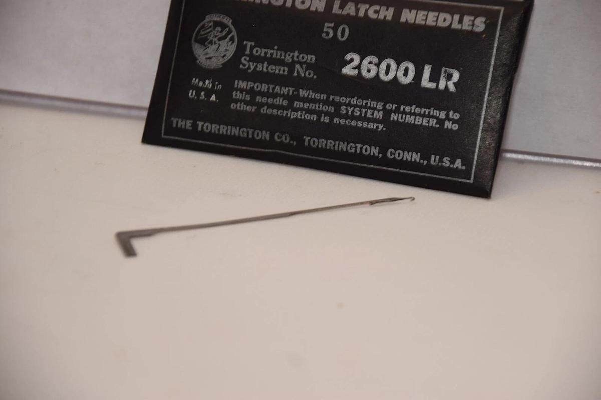 (NEW - Approx. 40) TORRINGTON 2600 LR , 2600LR Latch Needle