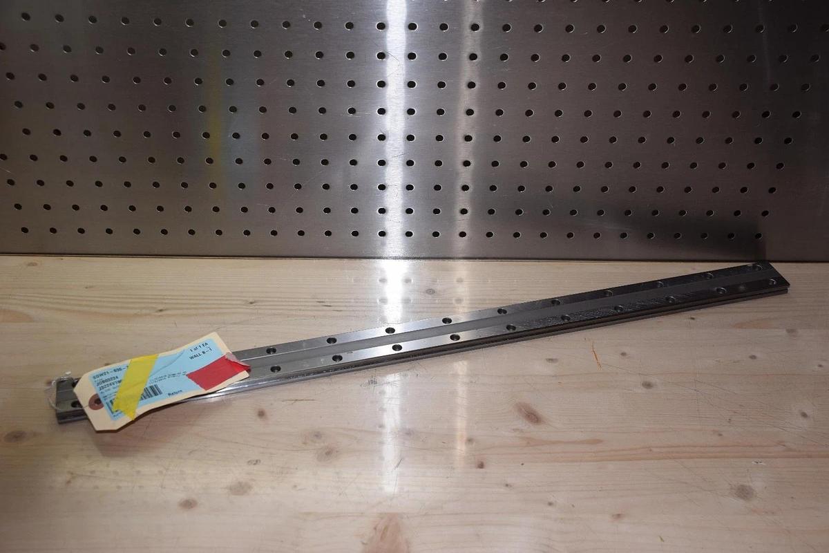 Used NB SGW21-630-Z 630mm 24.75" PLATED LINEAR GUIDE RAIL
