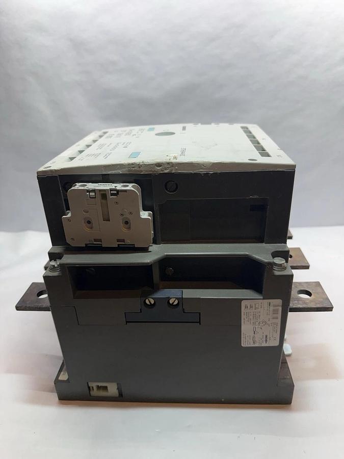 Siemens 3TF6944-0C Contactor,  500HP, 820Amp, 600VAC, 3-Pole, 120VAC Coil 820A