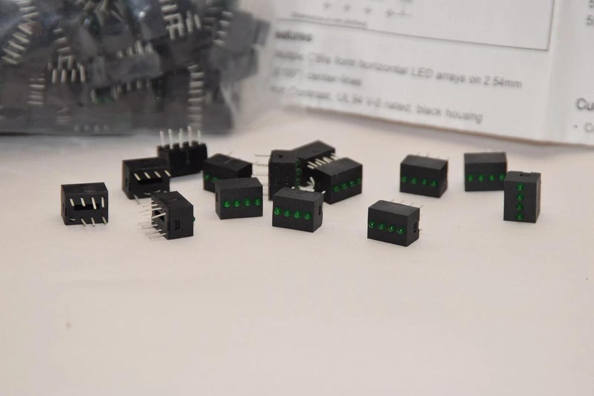 (NEW - Lot 160) DIALIGHT 555-5 555-5xxx Green LED CBI Circuit Board Indicator