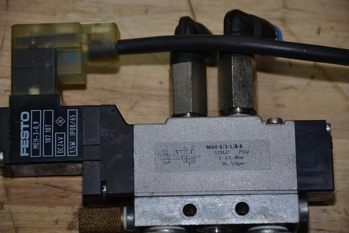 Used FESTO MEH-5/2-1/8-B 36-116psi SOLENOID VALVE