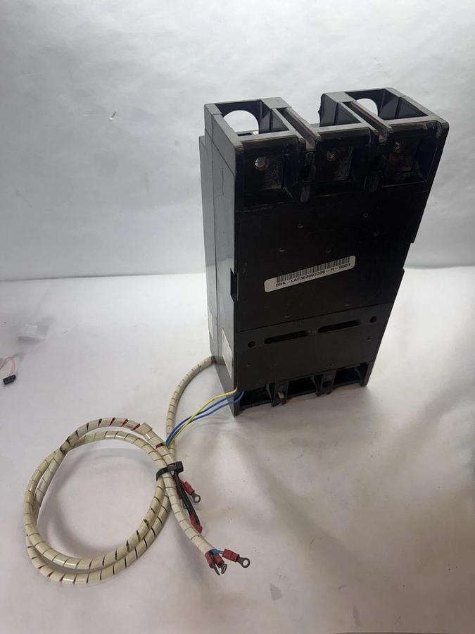 Used SQUARE D LAF363002330 LAF36300 300A Shunt Trip Circuit Breaker LA11028 300 Amp A