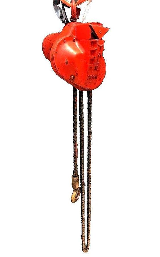 Used Yale chain hoist 1 ton 2000 lb 10' Chain Drop  5K48DC1A 3/4HP 3Ph 208-220v