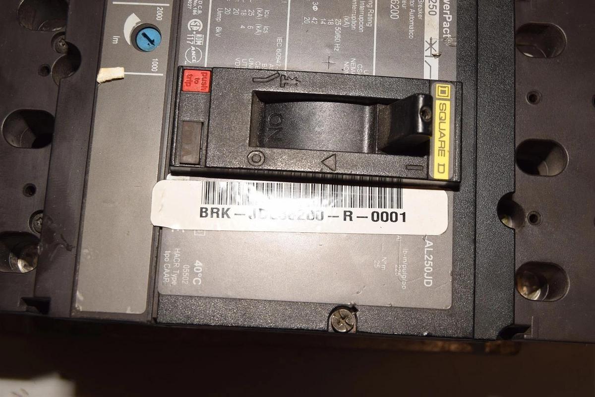 Used Square D Circuit Breaker 200A JDL26200 200 Amp JD 250 3P